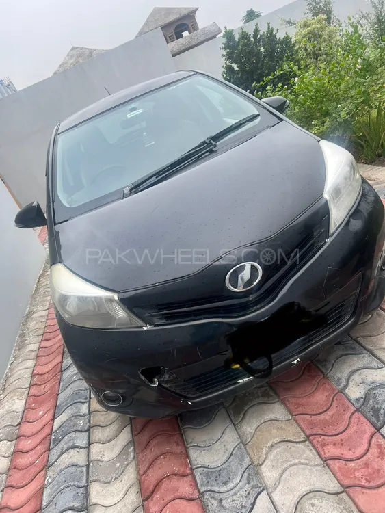 Toyota Vitz 2014 for Sale in Hafizabad Image-1