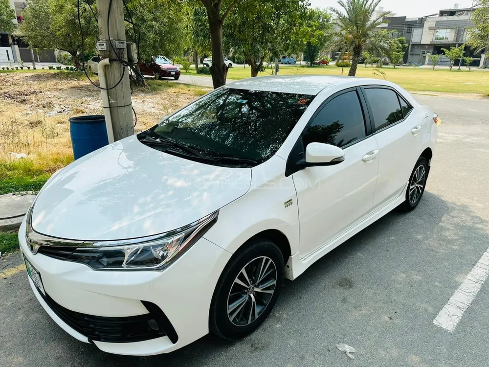 Toyota Corolla 2019 for Sale in Faisalabad Image-1