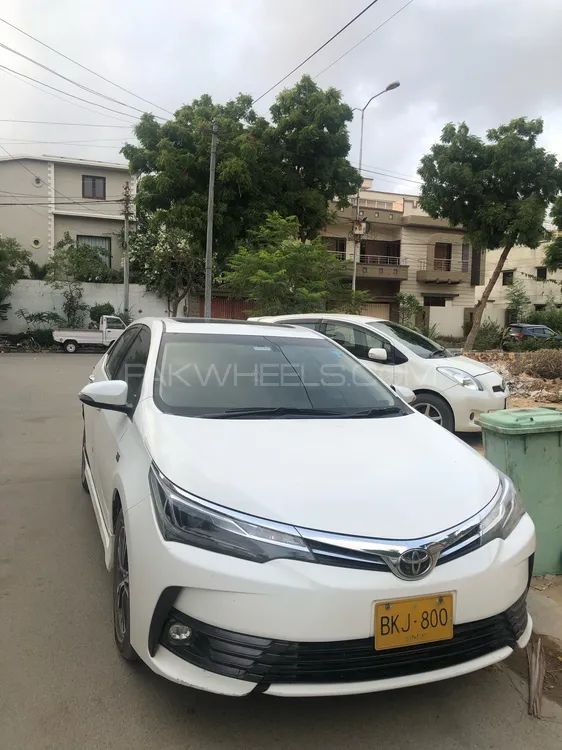 Toyota Corolla 2017 for Sale in Karachi Image-1
