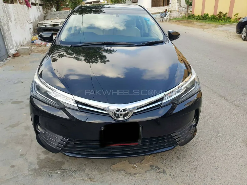 Toyota Corolla 2019 for Sale in Karachi Image-1