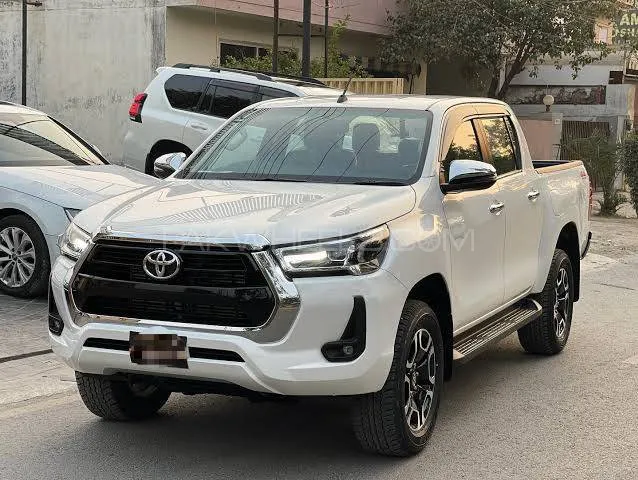 Toyota Hilux 2023 for Sale in Karachi Image-1