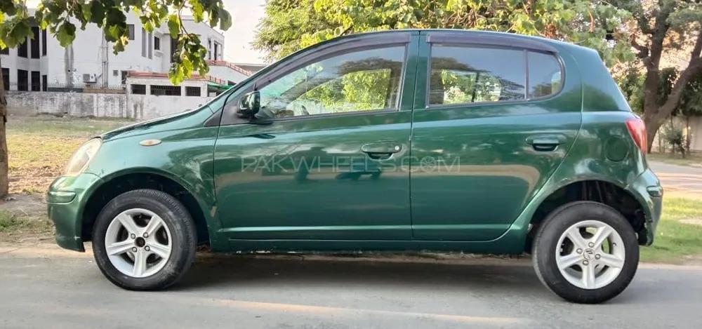 Toyota Vitz 2002 for Sale in Lahore Image-1