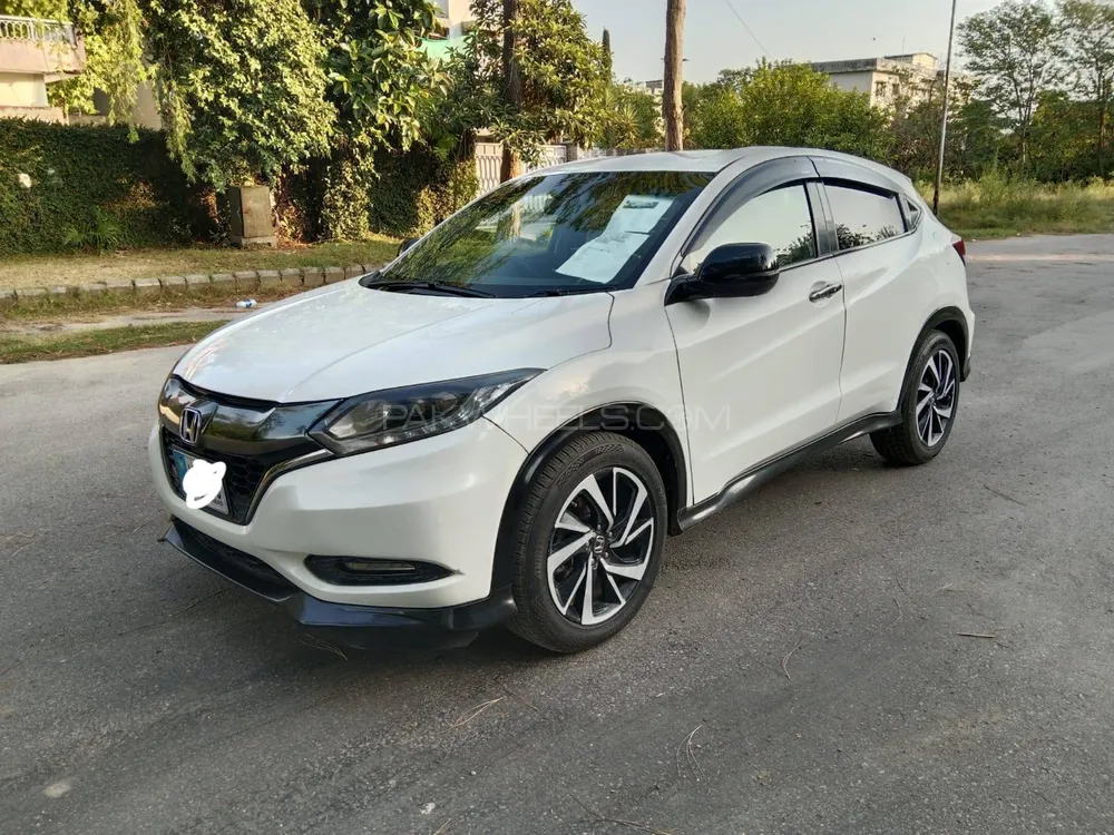 Honda Vezel 2016 for Sale in Islamabad Image-1