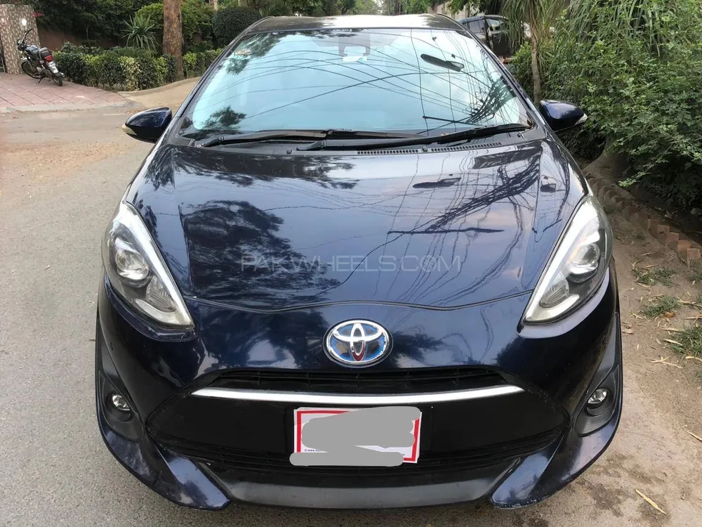 Toyota Aqua 2017 for Sale in Multan Image-1