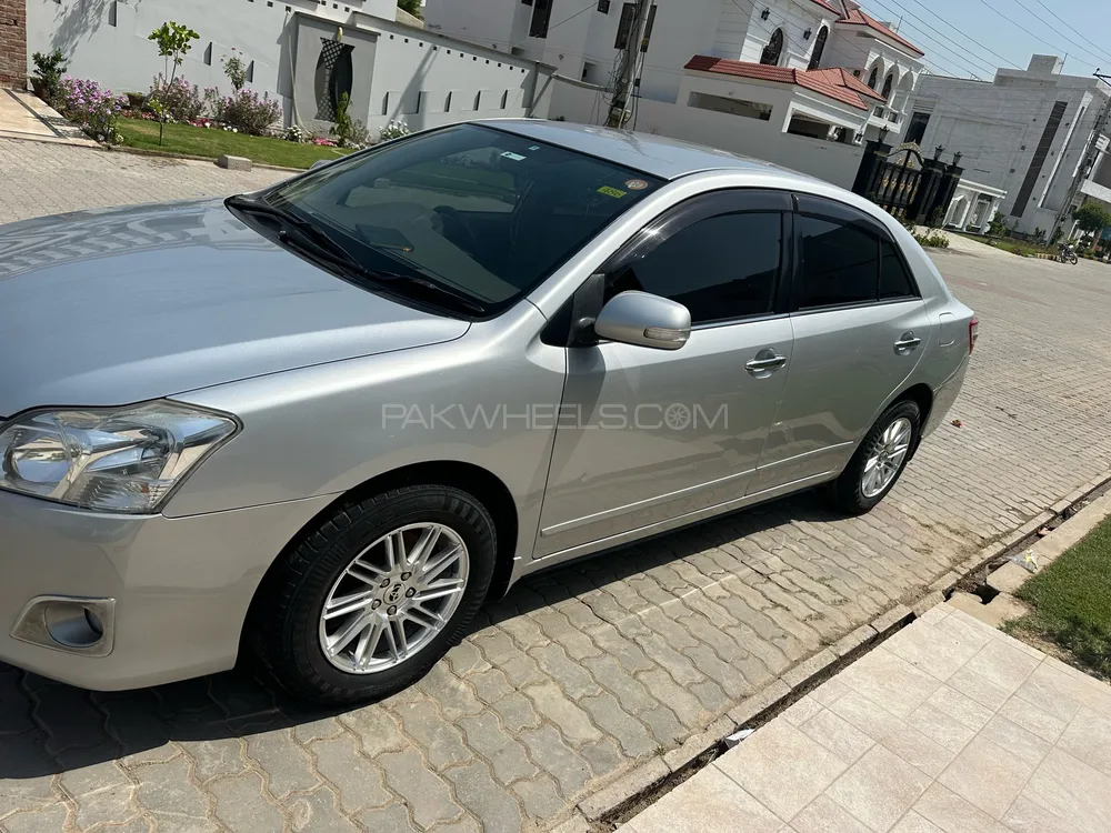 Toyota Premio 2011 for Sale in Okara Image-1