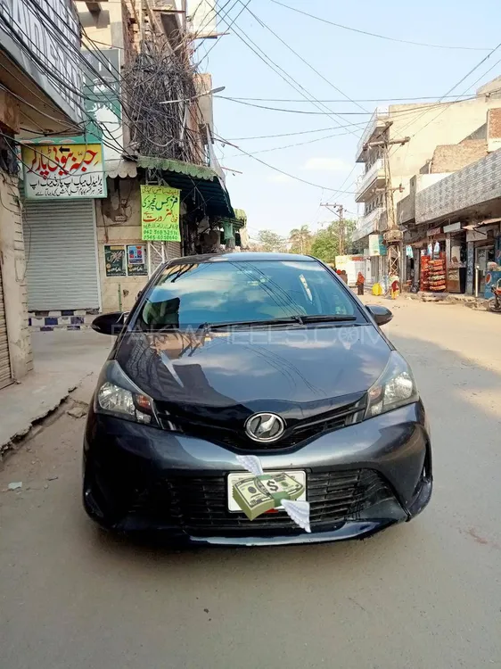 Toyota Vitz 2014 for Sale in Lahore Image-1