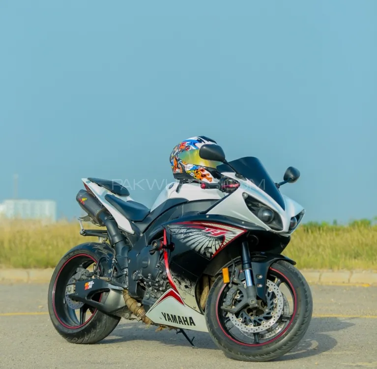 Yamaha YZF-R1 2012 for Sale Image-1