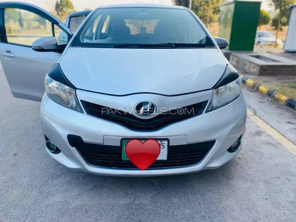 Toyota Vitz 2011 for Sale in Faisalabad Image-1