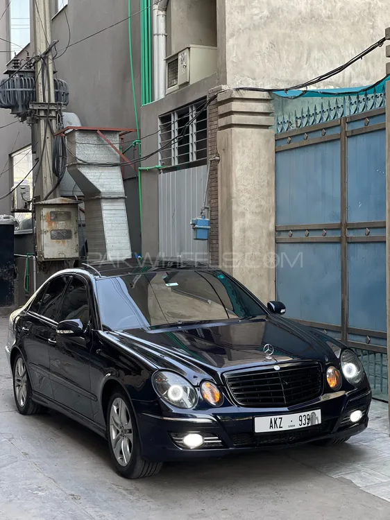 Mercedes Benz E Class 2004 for Sale in Faisalabad Image-1