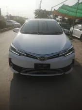 Toyota Corolla Altis CVT-i 1.8 2015 for Sale