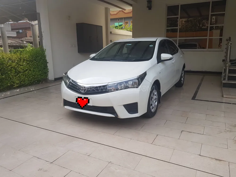 Toyota Corolla 2015 for Sale in Peshawar Image-1
