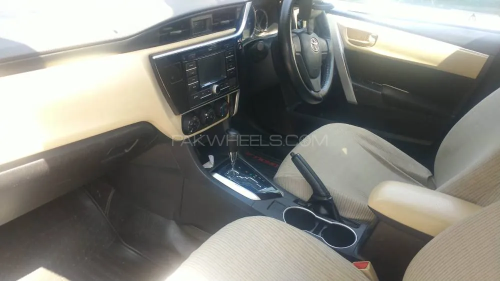 Toyota Corolla 2019 for Sale in Islamabad Image-1