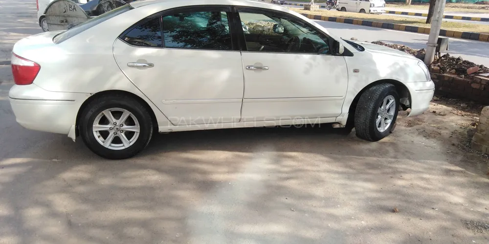 Toyota Premio 2004 for Sale in Islamabad Image-1