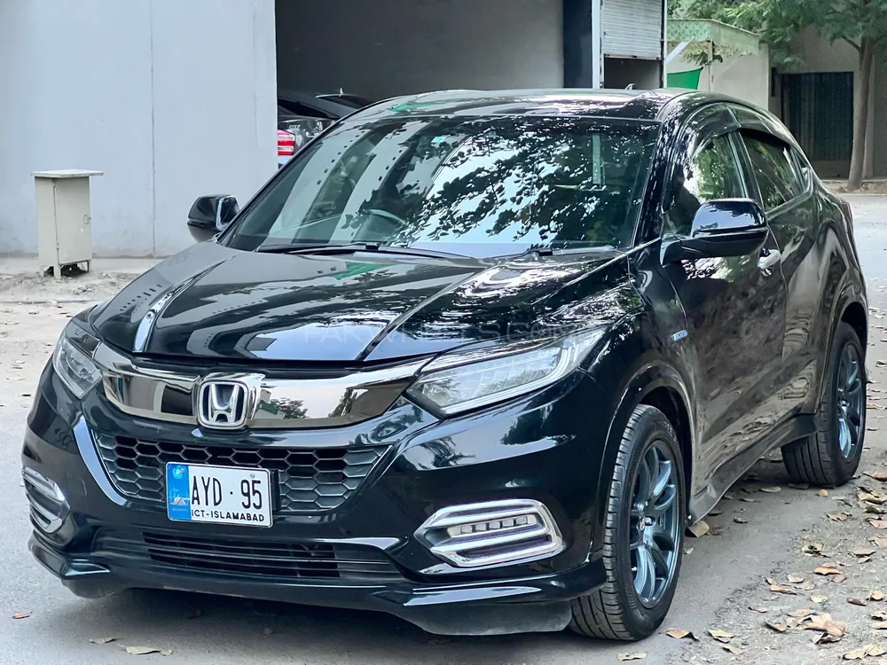 Honda Vezel 2018 for Sale in Peshawar Image-1