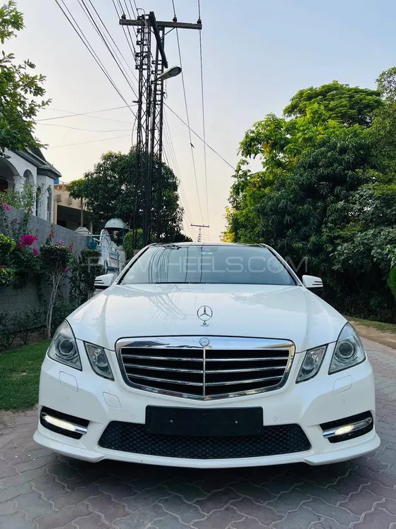 Mercedes Benz E Class 2011 for Sale in Lahore Image-1