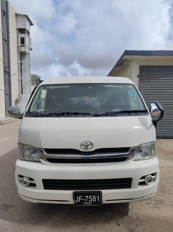 Toyota Hiace 2010 for Sale in Karachi Image-1