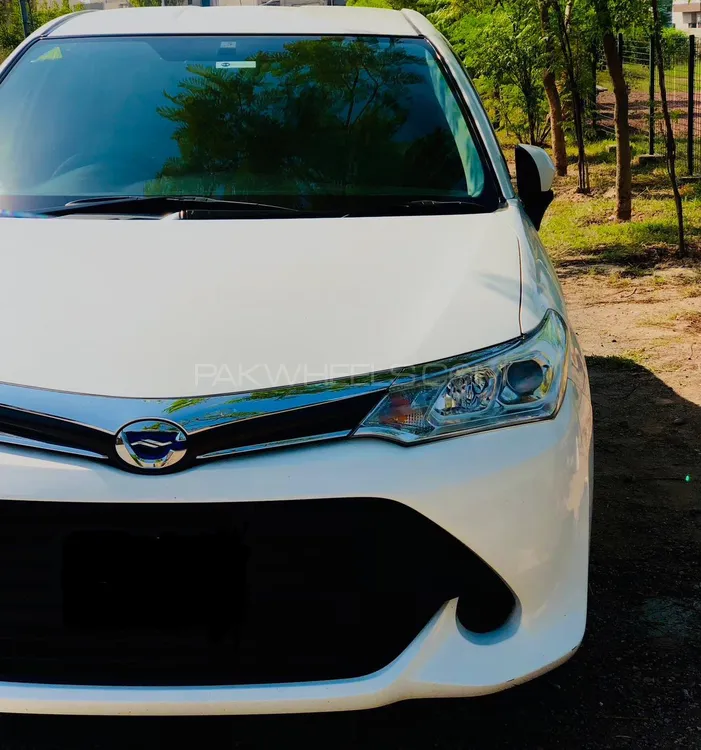 Toyota Corolla 2016 for Sale in Islamabad Image-1