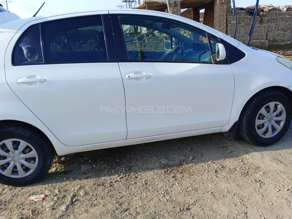 Toyota Vitz 2008 for Sale in Taunsa sharif Image-1