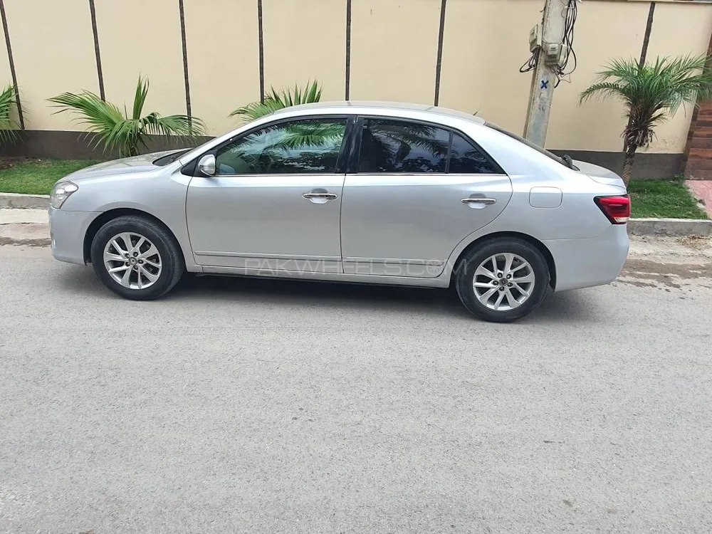 Toyota Premio 2007 for Sale in Peshawar Image-1