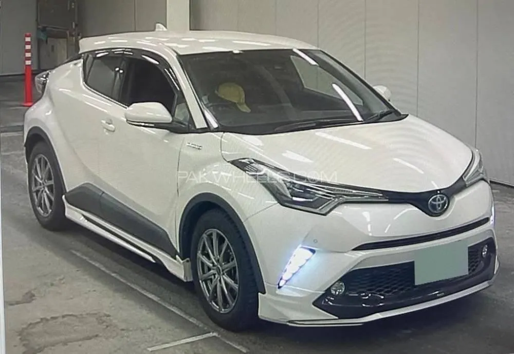 Toyota C-HR 2017 for Sale in Lahore Image-1