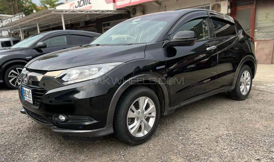 Honda Vezel 2016 for Sale in Rawalpindi Image-1