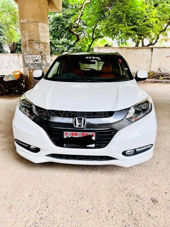 Honda Vezel 2015 for Sale in Karachi Image-1