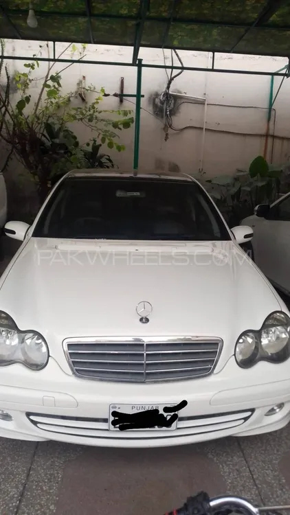 Mercedes Benz C Class 2005 for Sale in Gujranwala Image-1