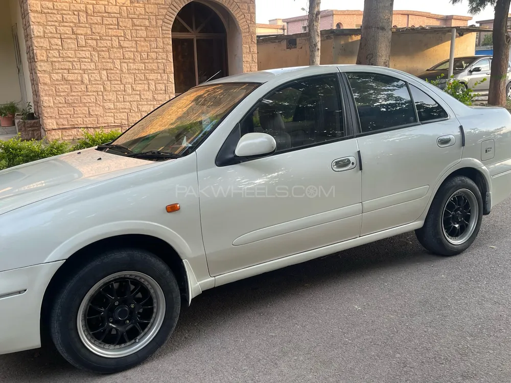 Nissan Sunny 2005 for Sale in Islamabad Image-1