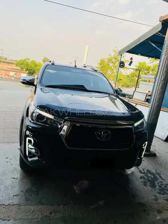 Toyota Hilux 2021 for Sale in Islamabad Image-1