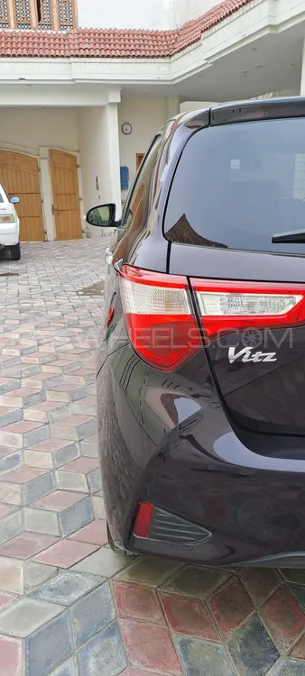 Toyota Vitz 2018 for Sale in Peshawar Image-1