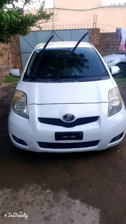 Toyota Vitz 2008 for Sale in Swabi Image-1