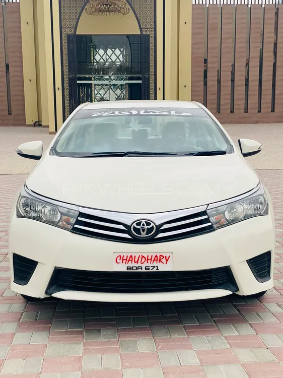Toyota Corolla 2015 for Sale in Rahim Yar Khan Image-1