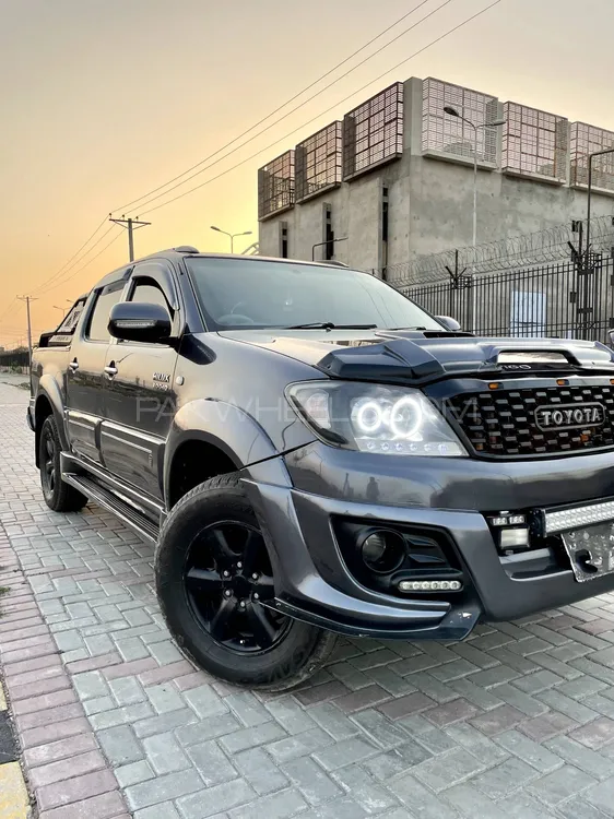 Toyota Hilux 2009 for Sale in Lahore Image-1