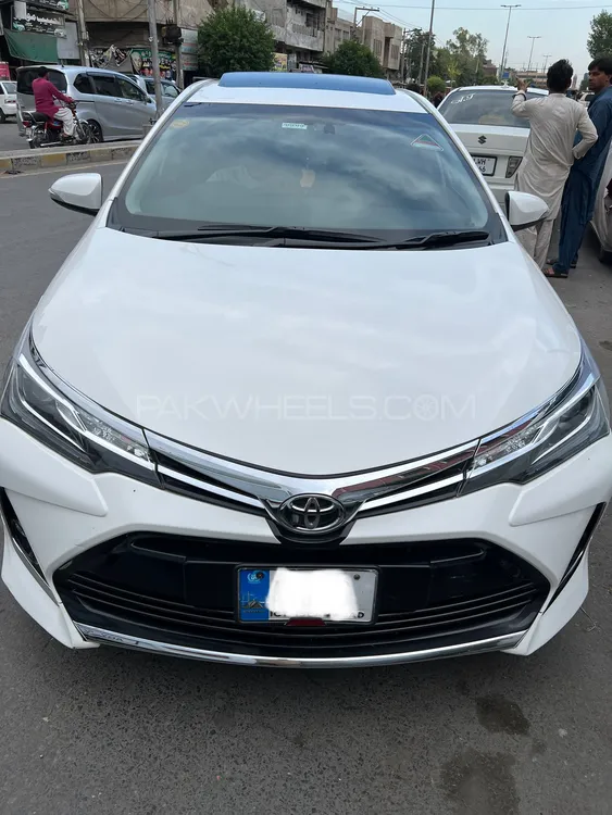 Toyota Corolla 2021 for Sale in Faisalabad Image-1