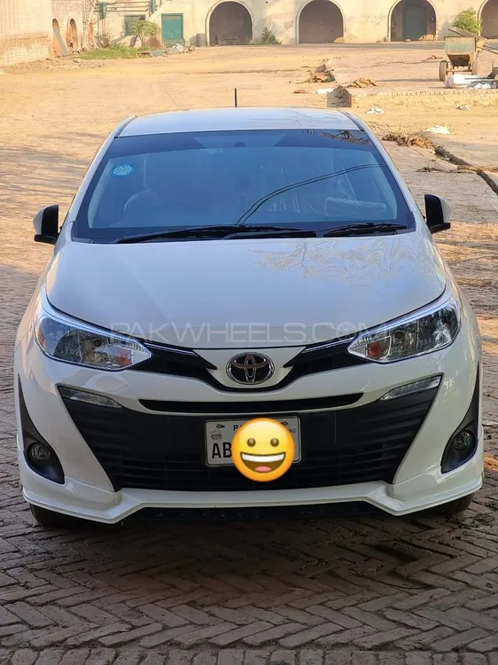 Toyota Yaris Sedan 2020 for Sale in Lahore Image-1