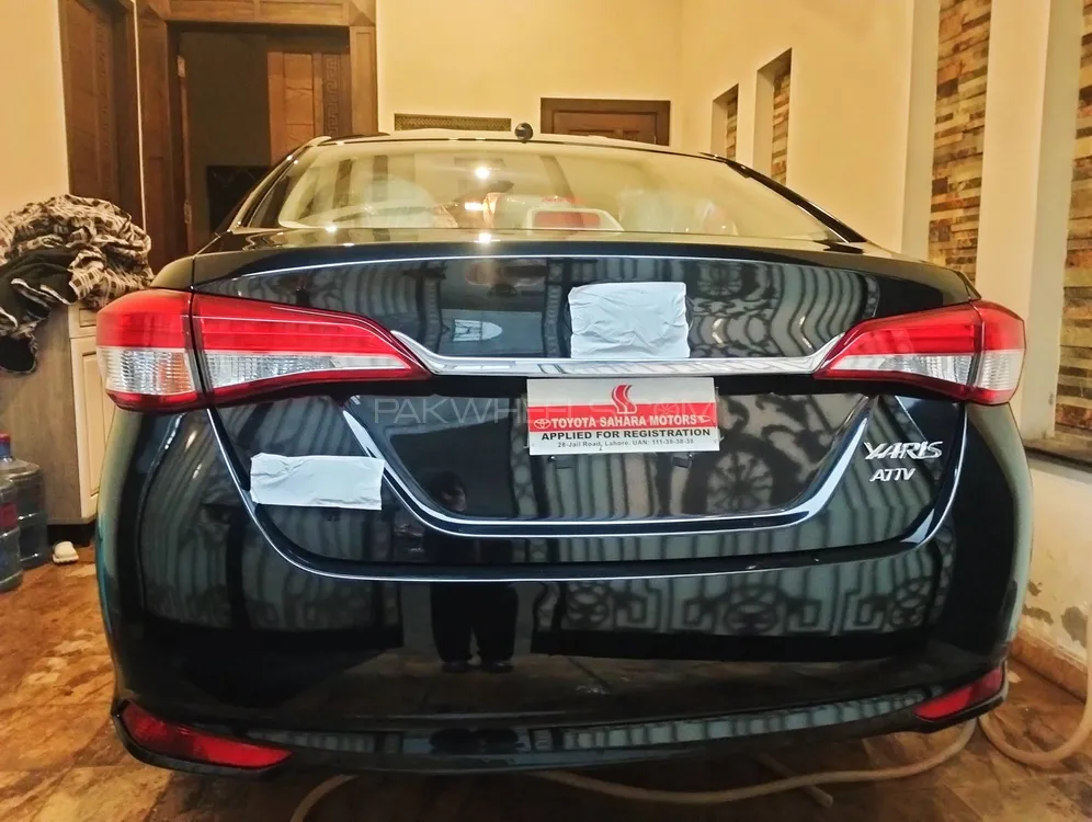 Toyota Yaris Sedan 2021 for Sale in Lahore Image-1