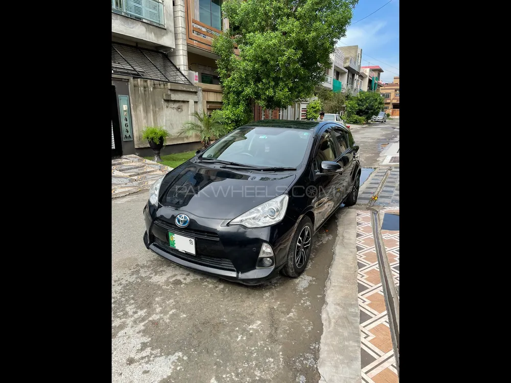 Toyota Aqua 2018 for Sale in Lahore Image-1