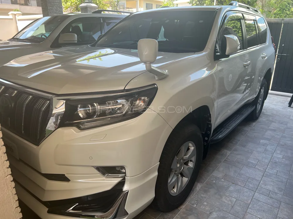 Toyota Prado 2017 for Sale in Islamabad Image-1