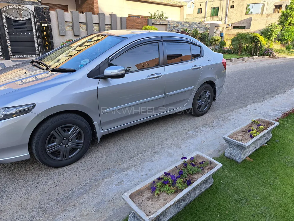 Honda City 2017 for Sale in Lahore Image-1