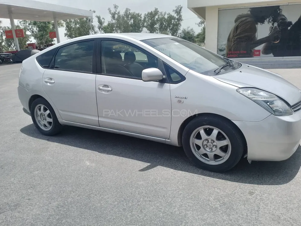Toyota Prius 2012 for Sale in Mian Channu Image-1