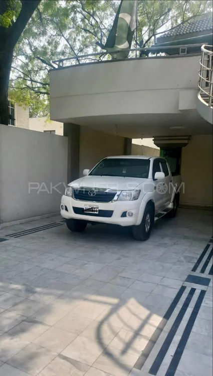 Toyota Hilux 2008 for Sale in Lahore Image-1