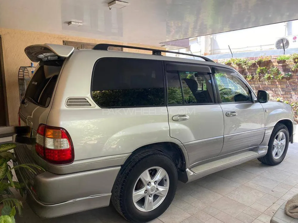 Toyota Land Cruiser 2006 for Sale in Faisalabad Image-1