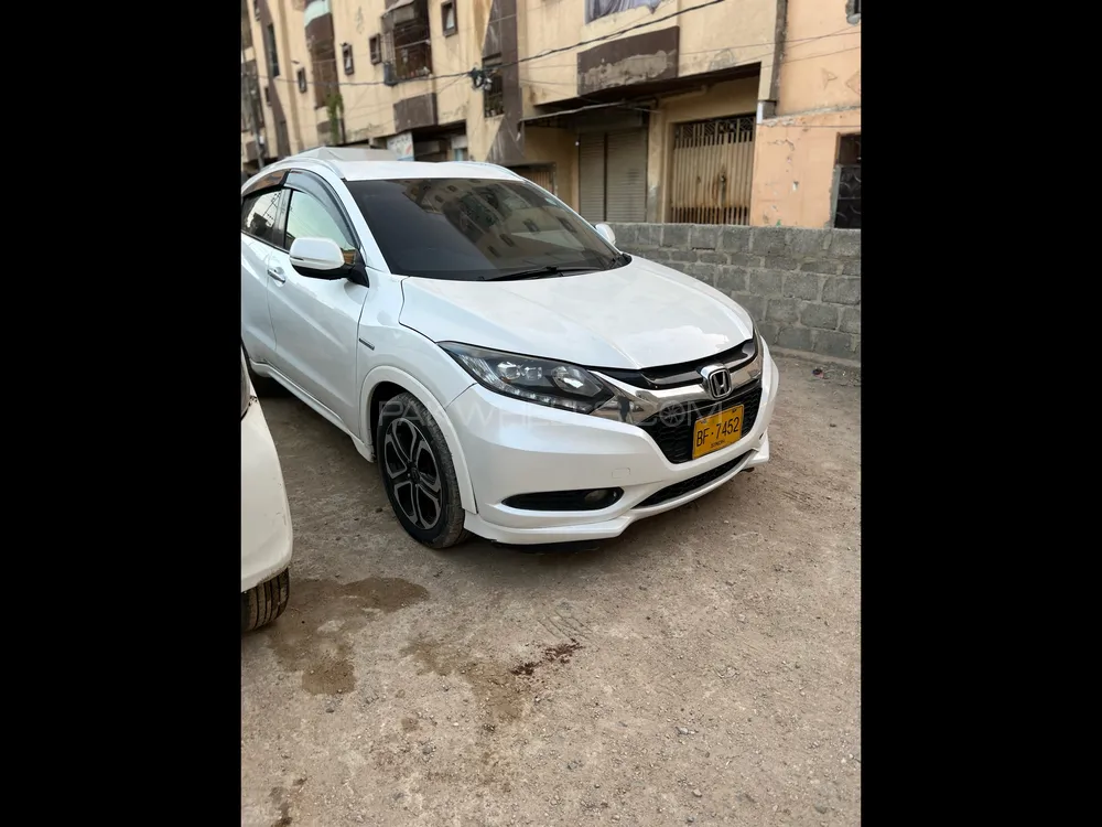 Honda Vezel 2014 for Sale in Karachi Image-1