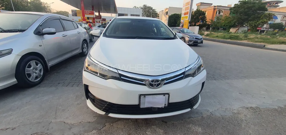 Toyota Corolla 2017 for Sale in Islamabad Image-1