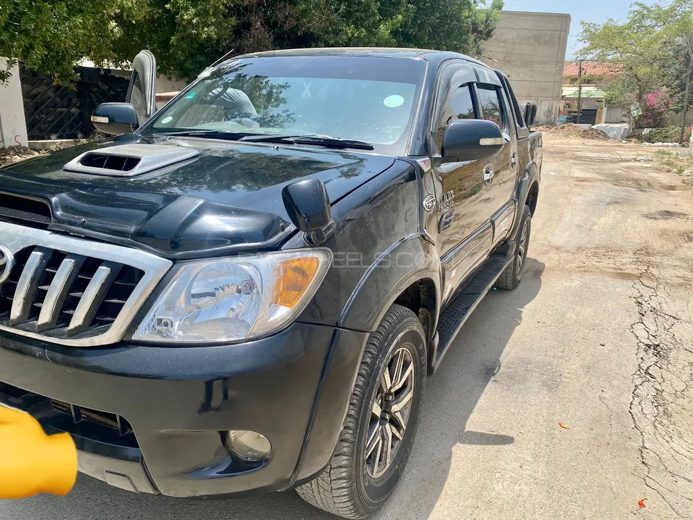 Toyota Hilux 2005 for Sale in Karachi Image-1