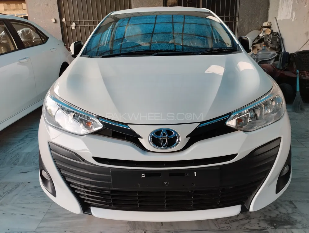 Toyota Yaris ATIV CVT 1.3 2022 for sale in Lahore | PakWheels