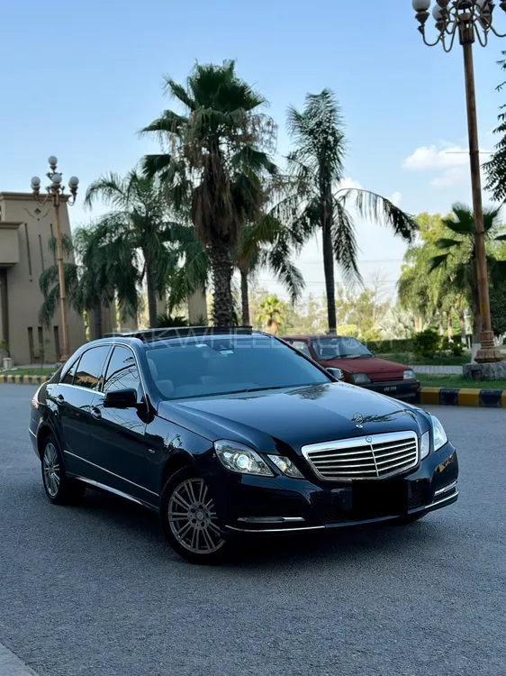 Mercedes Benz E Class 2012 for Sale in Lahore Image-1