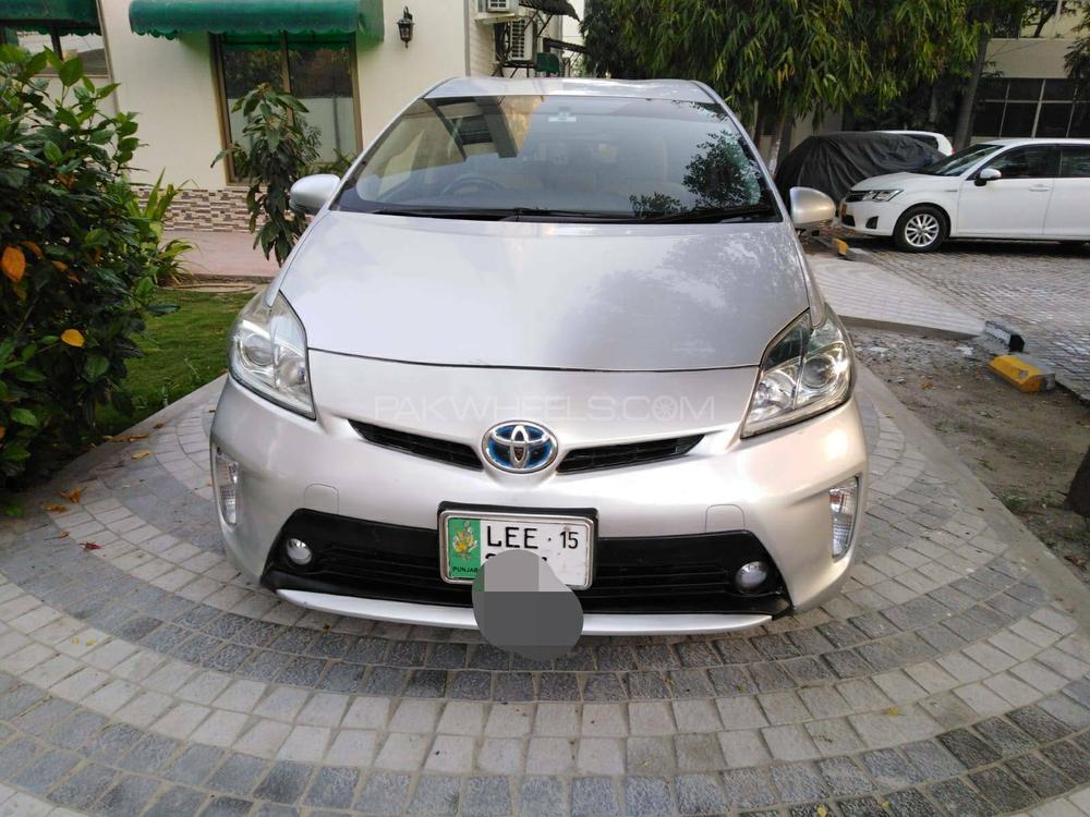 Toyota Prius 2011 for Sale in Lahore Image-1