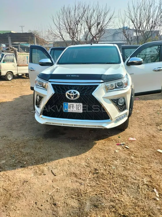 Toyota Hilux 2017 for Sale in Islamabad Image-1