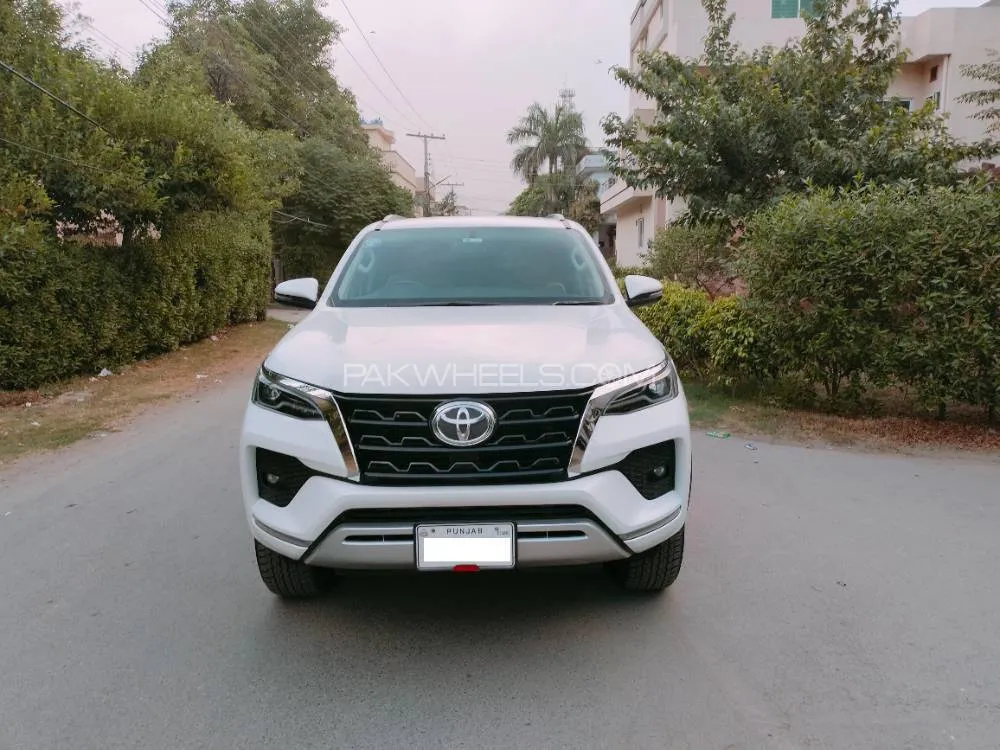 Toyota Fortuner 2022 for Sale in Lahore Image-1